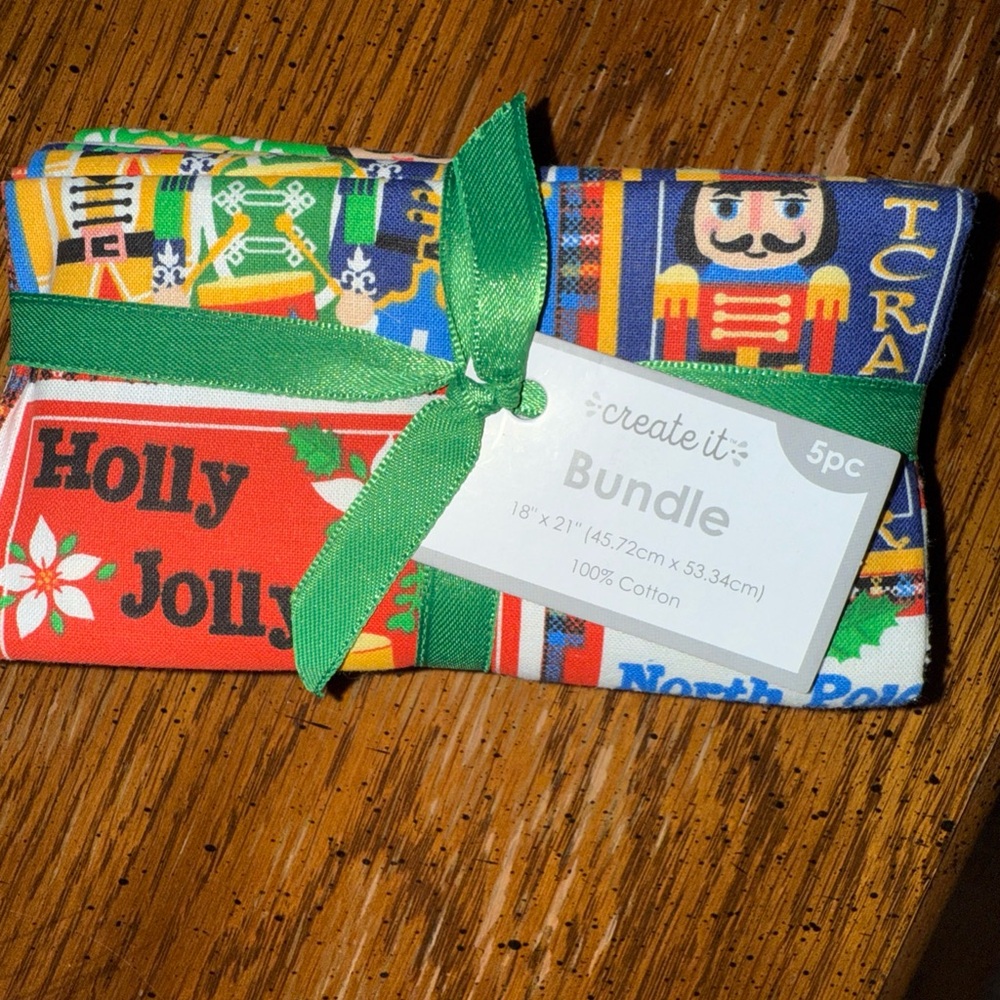 New Create It Holiday Nutcracker Five Piece Fat Quarter Fabric Bundle 18" x 21"